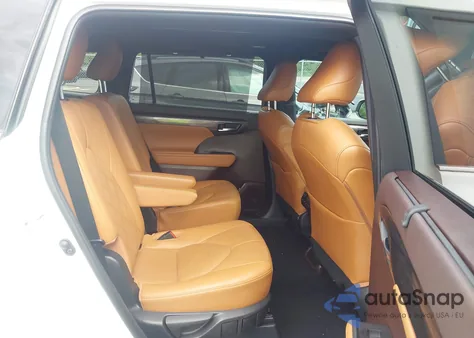 2021 Toyota Highlander Platinum from USA, damaged, VIN 5TDFZRAHXMS038802